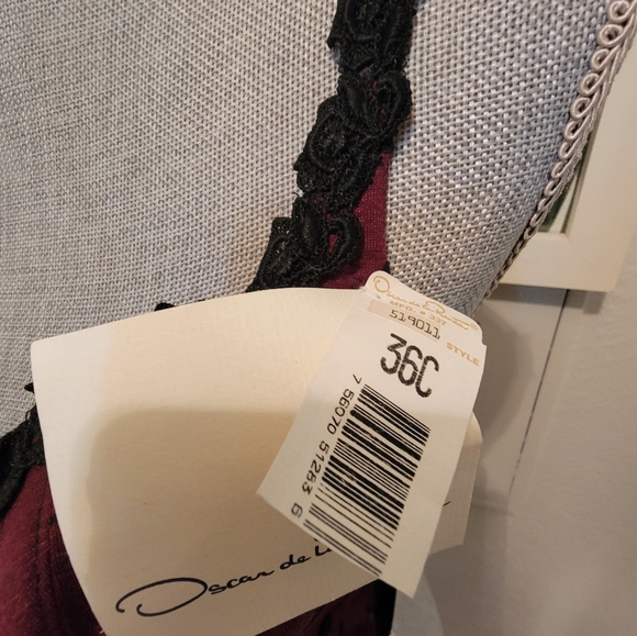$500 OSCAR DE LA RENTA CORSET 36 C - Picture 3 of 6